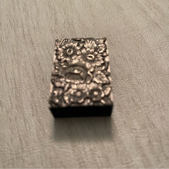 1930’s Vintage Kirk & Sons Sterling silver 925 repousse match box - Picture 6 of 12